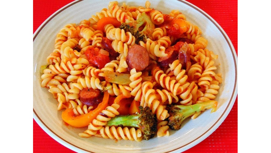 Fusilli With Puttanesca Sauce (Non Veg)